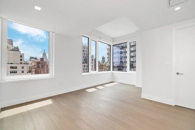 Photo - 200 E 23rd St Unidad 15G