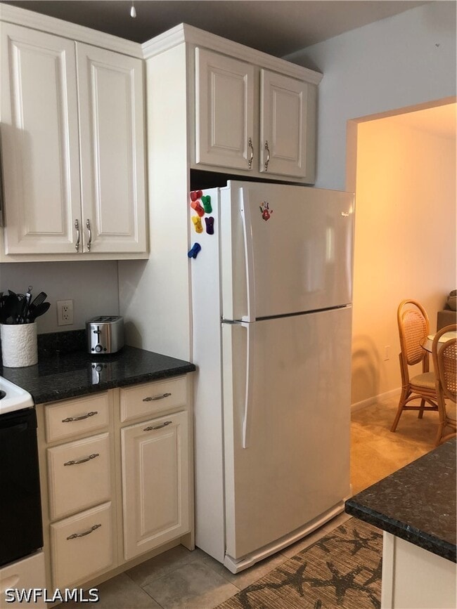 Building Photo - 150 Turtle Lake Ct Unit 310