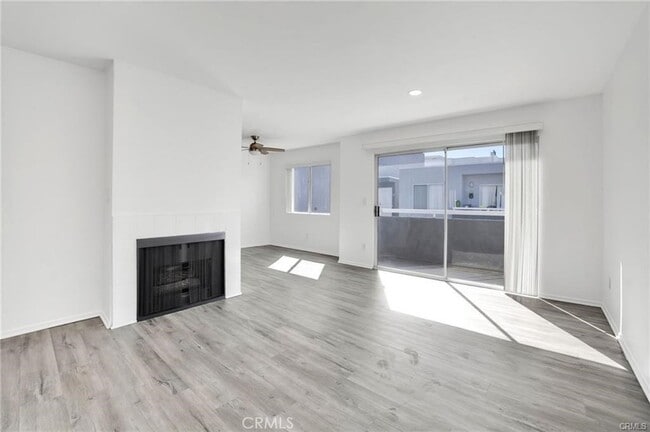 Photo - 4406 Cahuenga Blvd Unit 203