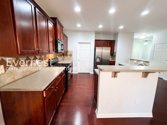 Photo - 200 Suttles Dr SW