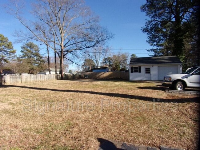 Photo - 8329 Meadowbridge Rd