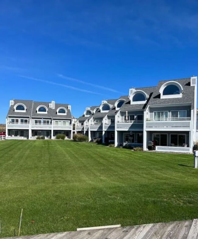 Building Photo - 116 Millpoint Dr Unit 116 Millpoint Dr.