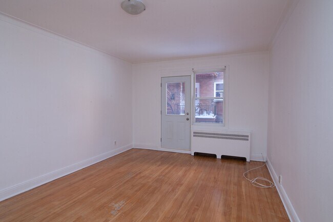 Photo - 5552 Snowdon Street Unit 5