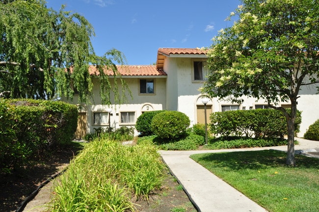 Mira Loma Apartments