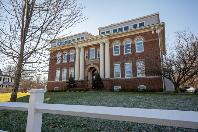 Photo - 22 Whiting St