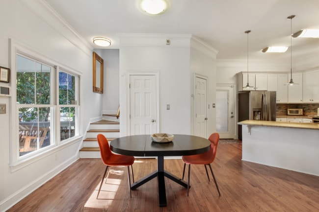 Photo - 102 W 36th St