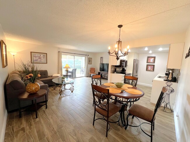 Building Photo - 3402 Bimini Ln Unit G4