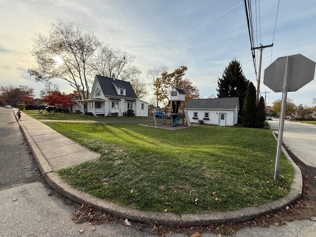 Photo - 860 Church St Casa