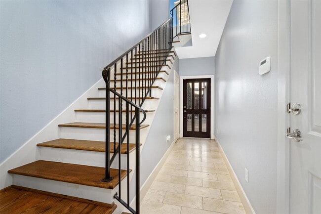 1720 Live Oak St