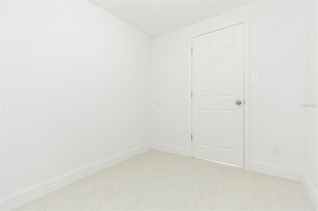 Photo - 118 W Sligh Ave