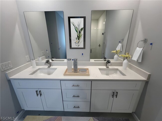 Photo - 2728 Diplomat Pkwy W