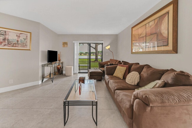 Photo - 15465 Lakes of Delray Blvd Unidad 101