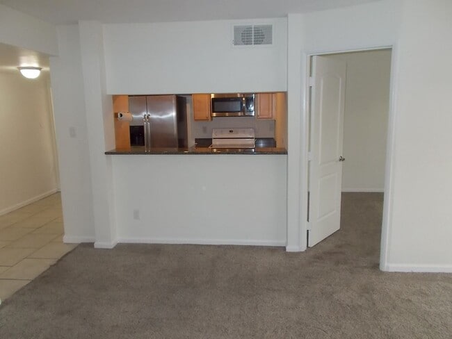 Photo - 769 Oakmont Ave