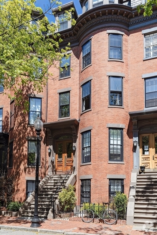 Building Photo - 121 Pembroke St Unit 3 Rental