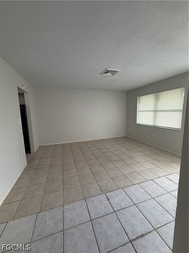 Photo - 5517 Sixth Ave