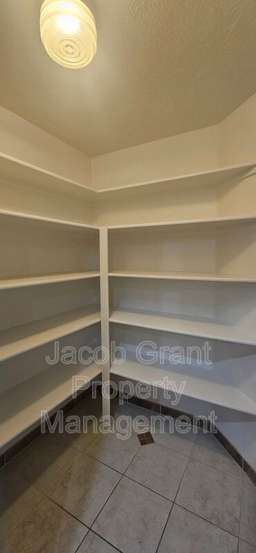 Photo - 3030 Devonwood Dr