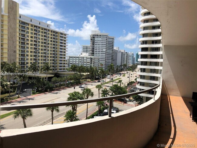 Photo - 5555 Collins Ave Unit 7T