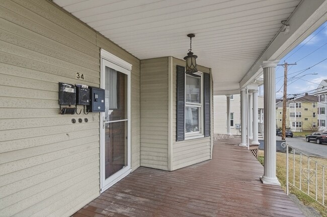 Photo - 34 King Philip Rd Unidad 2