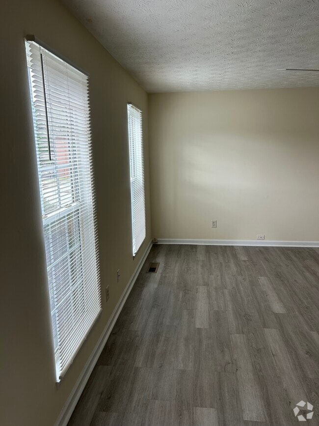 Building Photo - 241 Maple Street Unit 241A Maple St. Rental