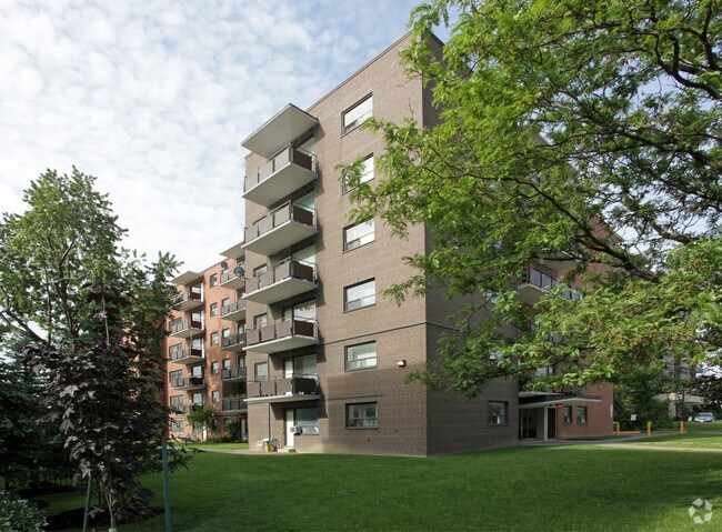 Building Photo - 333 Dixon Road