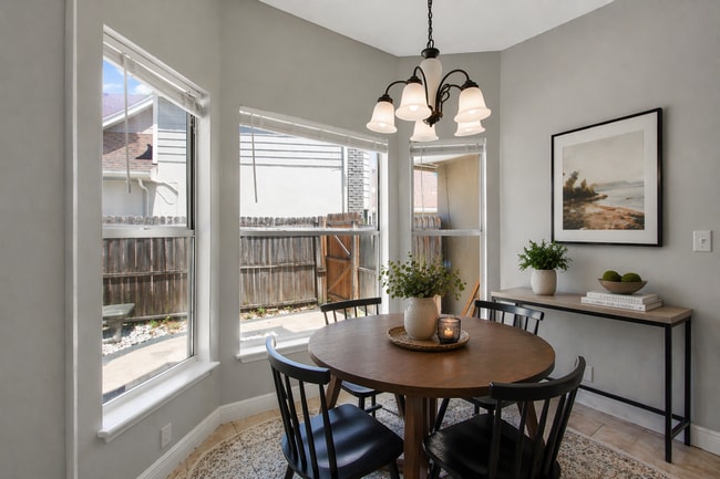 Photo - 2384 Roanoke Ct