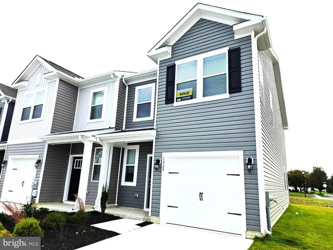 Photo - 1424 Sugarplum Ln