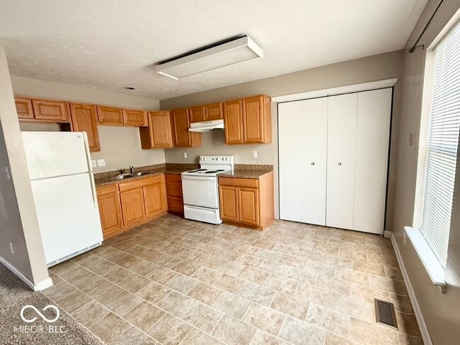 Photo - 837 Harlan St