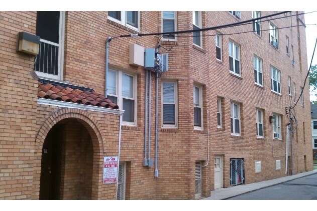 Windmill Pointe Manor - Windmill Pointe Manor