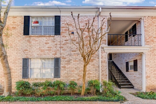 Building Photo - 7900 Westheimer Rd Unit 246 Rental