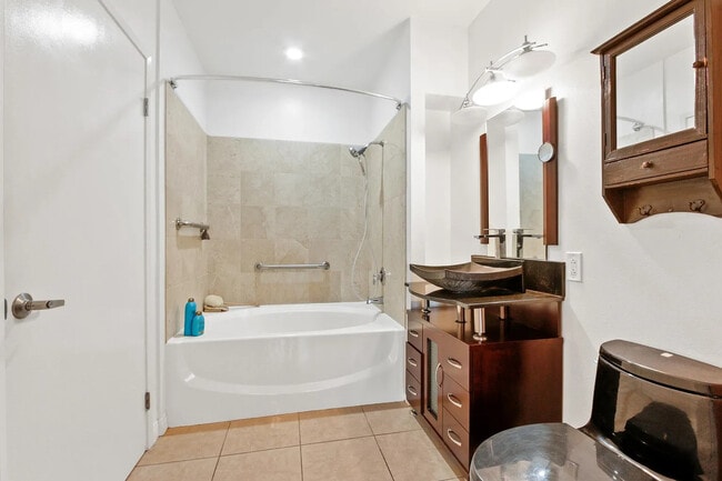 Photo - 488 E Ocean Blvd