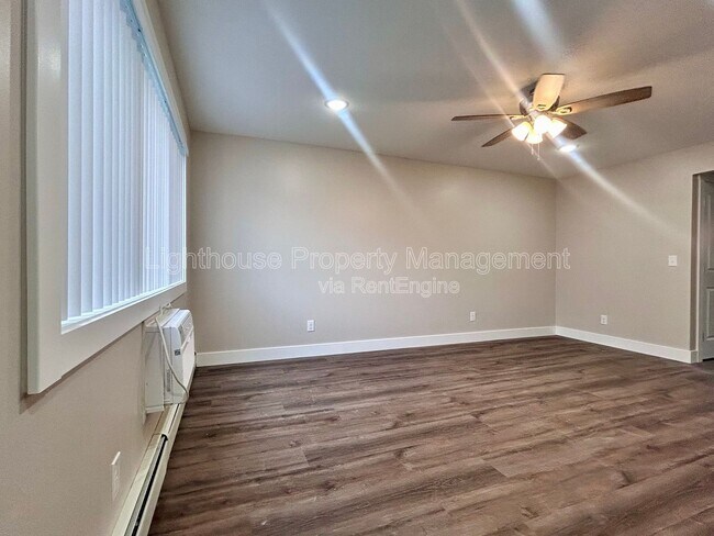 Photo - 2855 Taft Ave SW