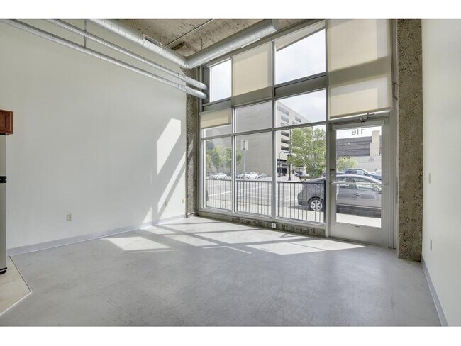 Photo - 521 S 7th St Unit 116