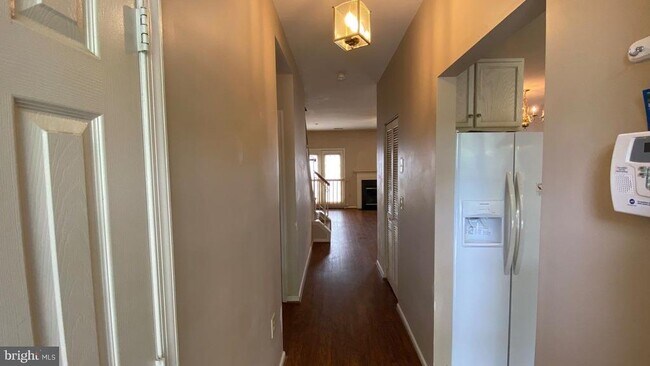 Photo - 2461 Medford Ct