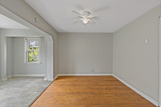 Photo - 36 157th St Unidad 1C