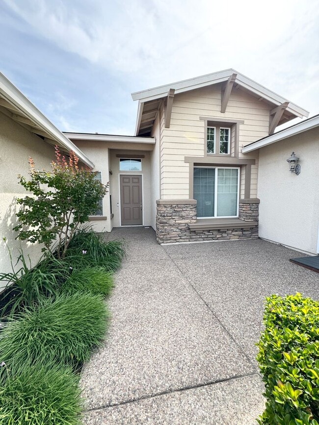 Photo - Sun City Lincoln Hills Active Adult Community Three Bedroom Three Car Garage SEE VIDEO