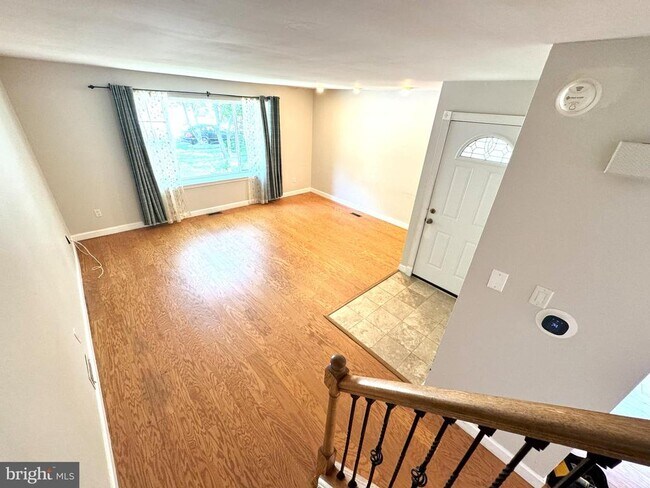 Photo - 18 Goshawk Ct