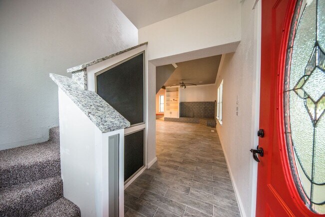 Photo - 1725 N McKinley Ave