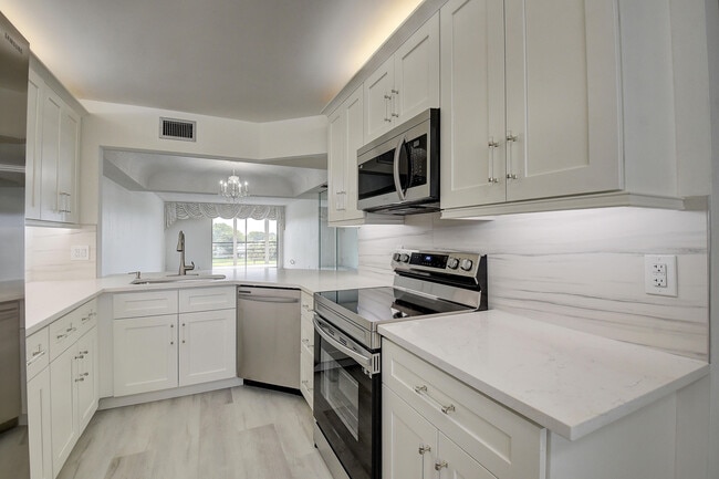 Photo - 23305 Barwood Ln N Unit 406