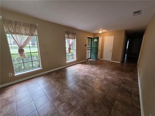 Photo - 521 Evergreen Rd