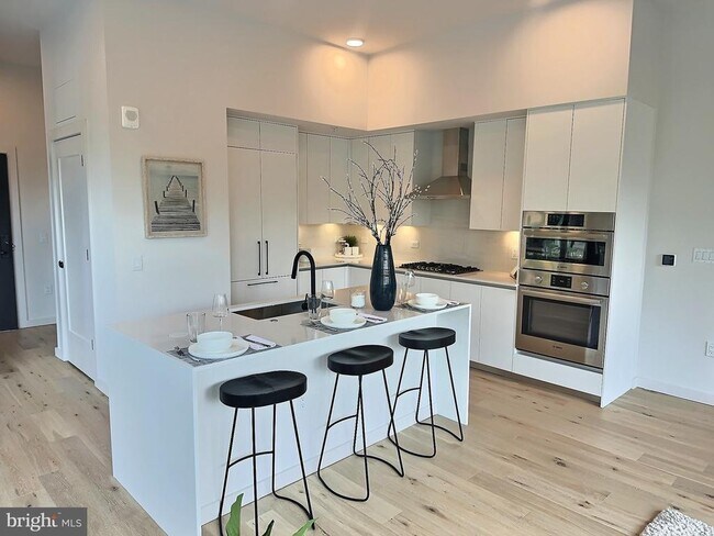 Photo - 3130 Potomac Ave Unit TH1