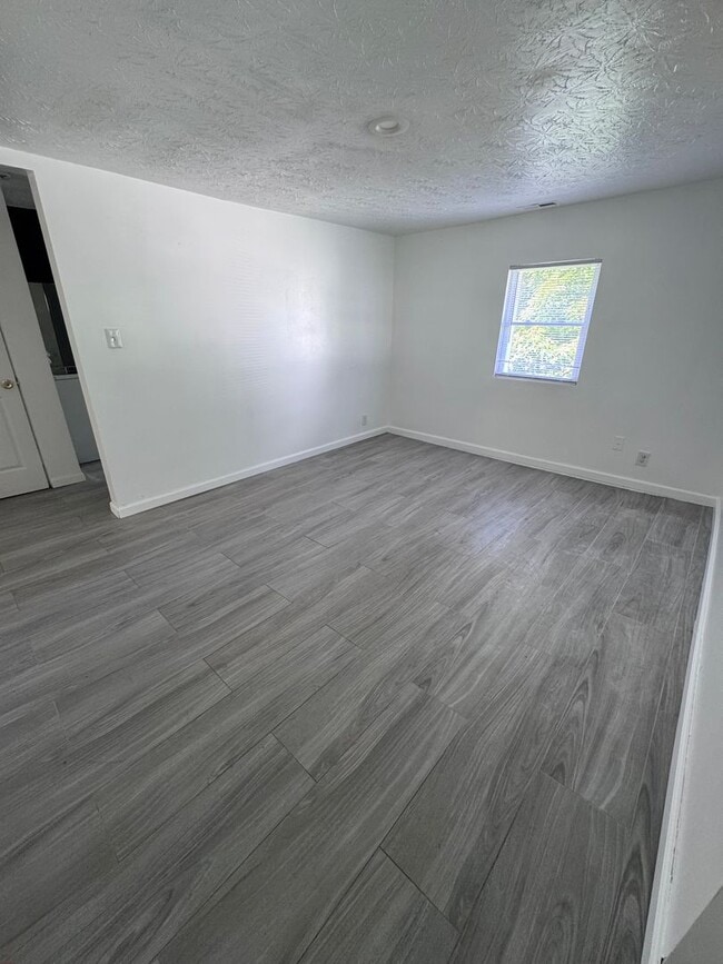 Photo - 1841 King Ave