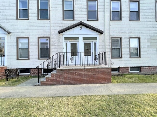 Photo - 3 Cedar Square Unit 3