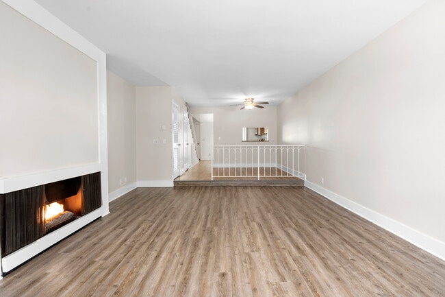 Parkway Plaza Apartments