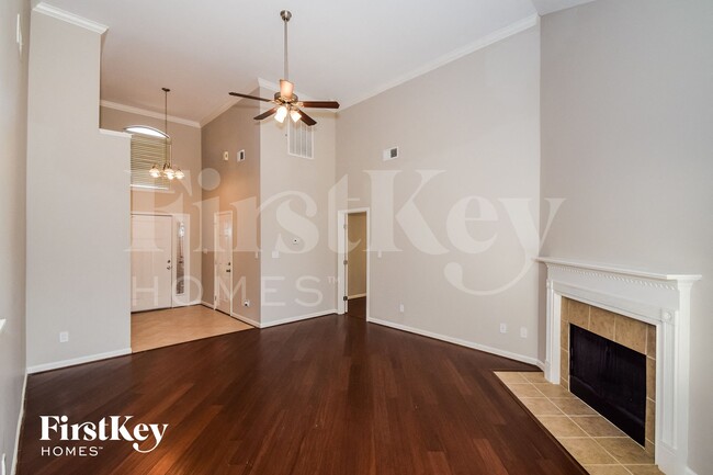 Photo - 2136 Parsons Dr