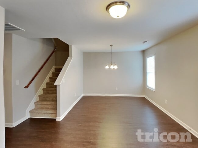Photo - 1505 Hamilton Hills Dr