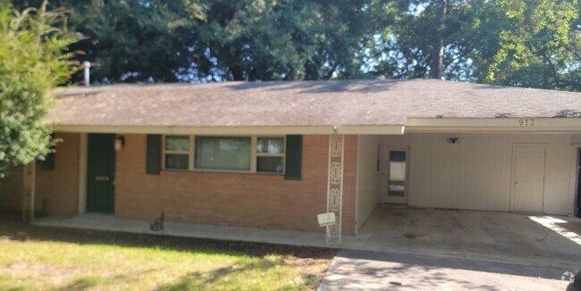 Building Photo - Beautiful home in Monroe!