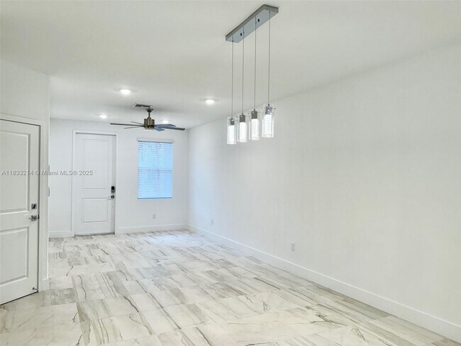 Photo - 142 SW 171st Way