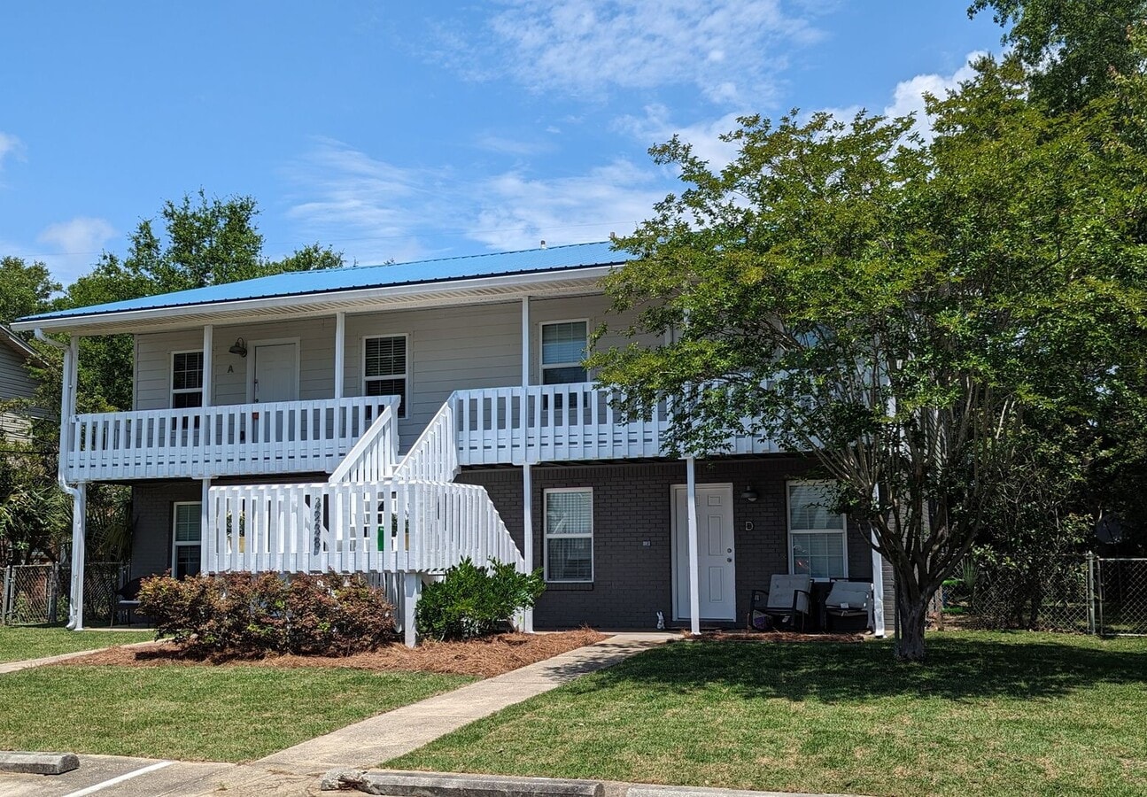Gulf Breeze - Santa Rosa Shores - 2 bedroom, 1 bathroom - Gulf Breeze - Santa Rosa Shores - 2 bedroom, 1 bathroom