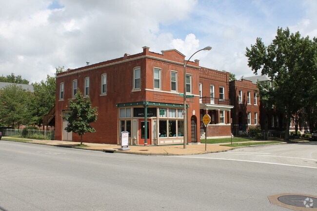 Park East Apartments - Park East Apartments