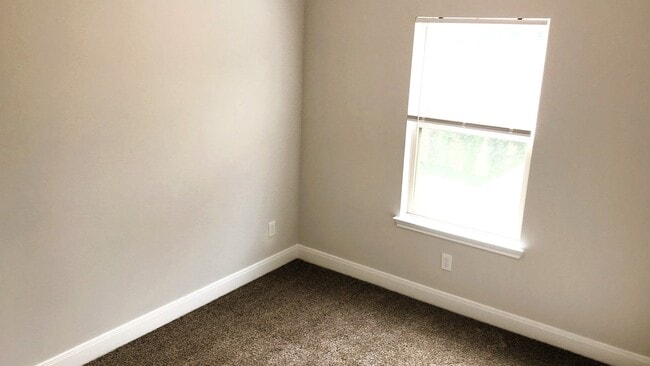 Building Photo - 9214 Nyssa Ave